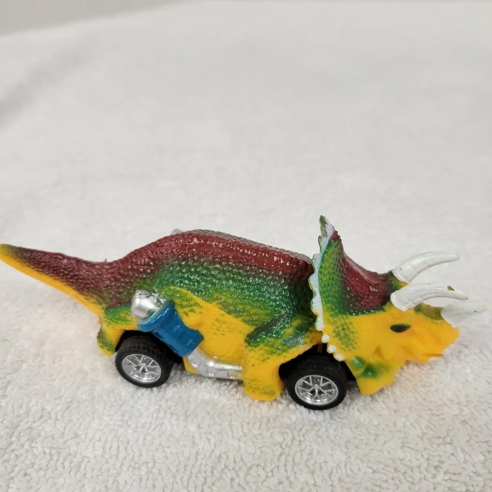 Adventure Dino Racers Lot of 3 Vehicles‎